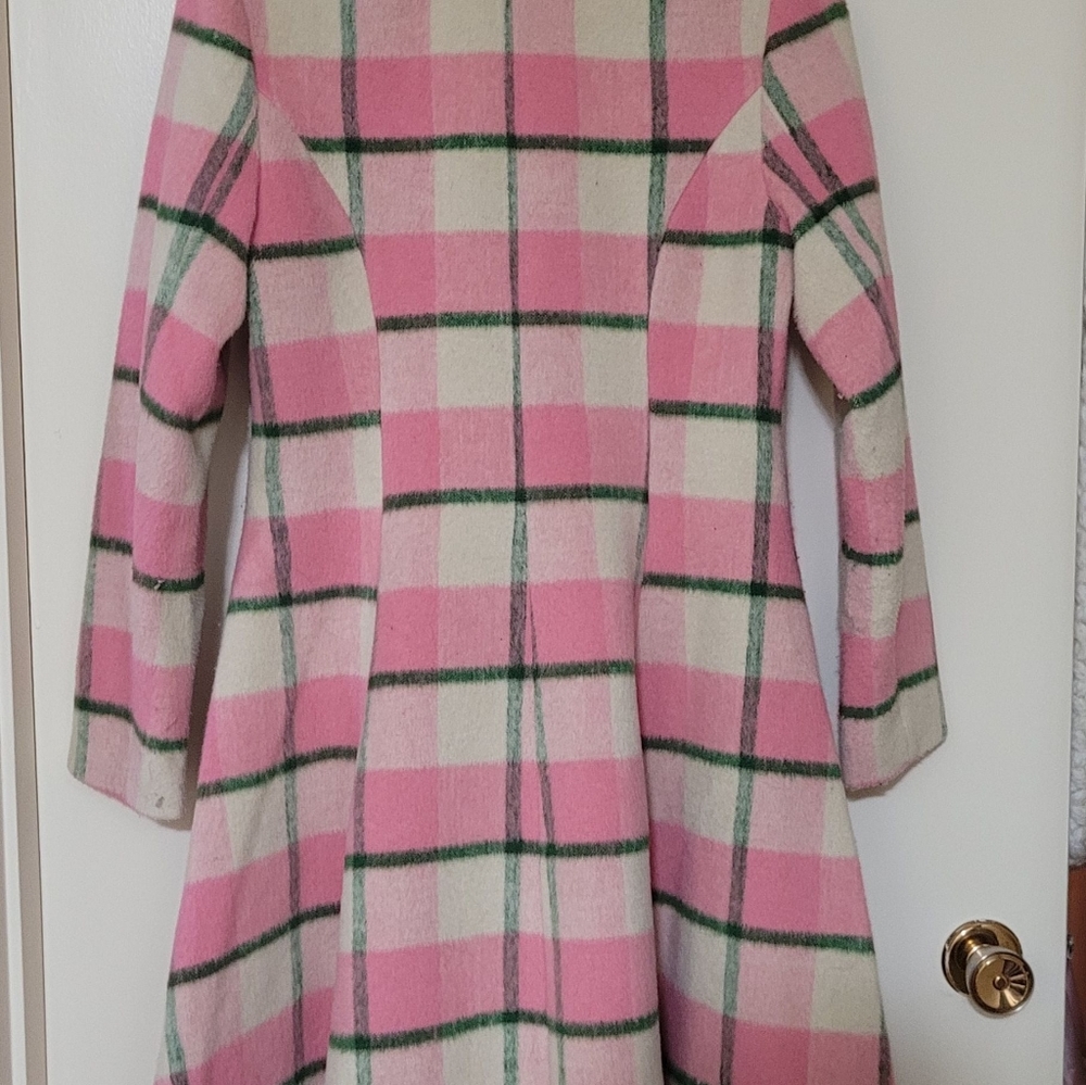 Pink winter jacket - Picture 2 of 4